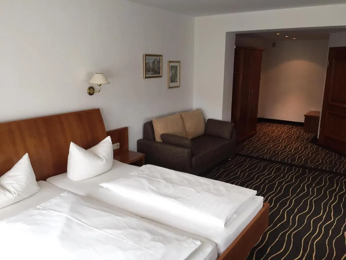 Hotel Zur Schoenen Aussicht Marktheidenfeld 3*,